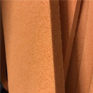 Vulkanizovaný oranžový latex z přírodní houbové pěny na čištění